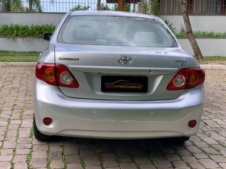 TOYOTA - COROLLA - 2009/2010 - Prata - R$ 58.900,00