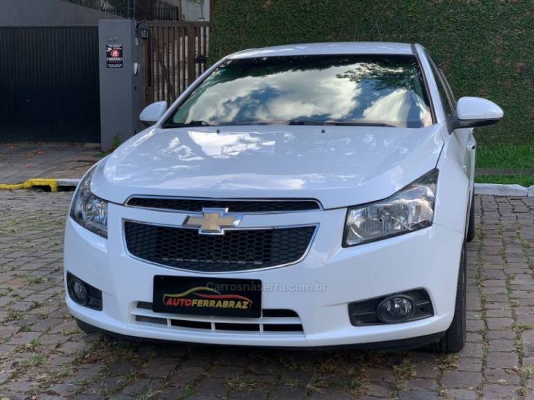 CHEVROLET - CRUZE - 2012/2012 - Branca - R$ 64.900,00
