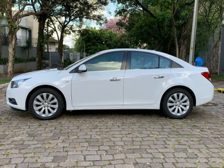 CHEVROLET - CRUZE - 2012/2012 - Branca - R$ 64.900,00