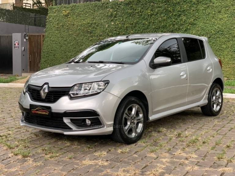 RENAULT - SANDERO - 2019/2020 - Prata - R$ 53.900,00