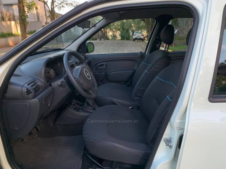 RENAULT - CLIO - 2015/2016 - Branca - R$ 39.900,00