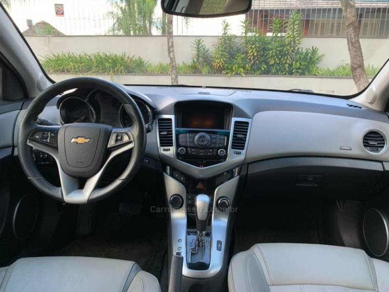 CHEVROLET - CRUZE - 2012/2012 - Branca - R$ 64.900,00