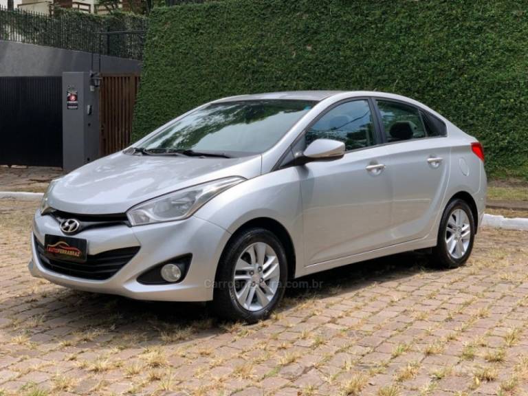 HYUNDAI - HB20S - 2013/2014 - Prata - R$ 58.900,00
