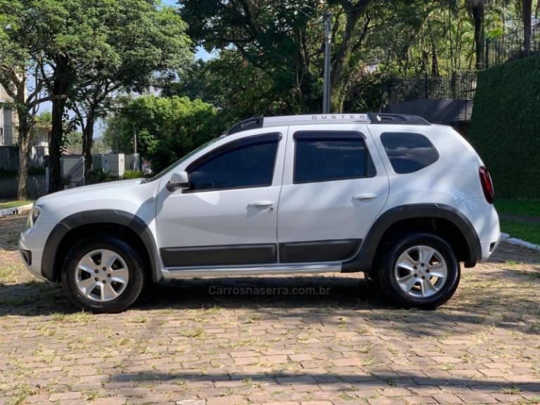 RENAULT - DUSTER - 2015/2016 - Branca - R$ 63.900,00