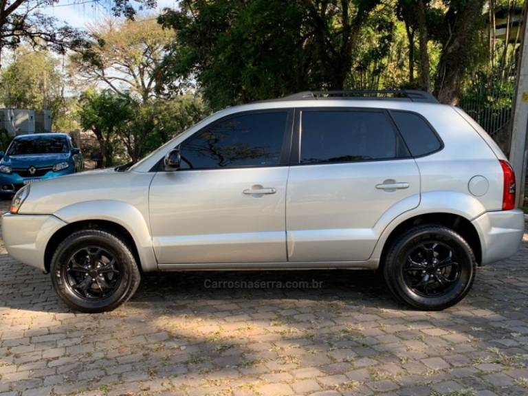 HYUNDAI - TUCSON - 2012/2013 - Prata - R$ 48.900,00