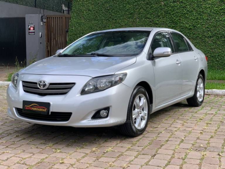 TOYOTA - COROLLA - 2009/2010 - Prata - R$ 58.900,00