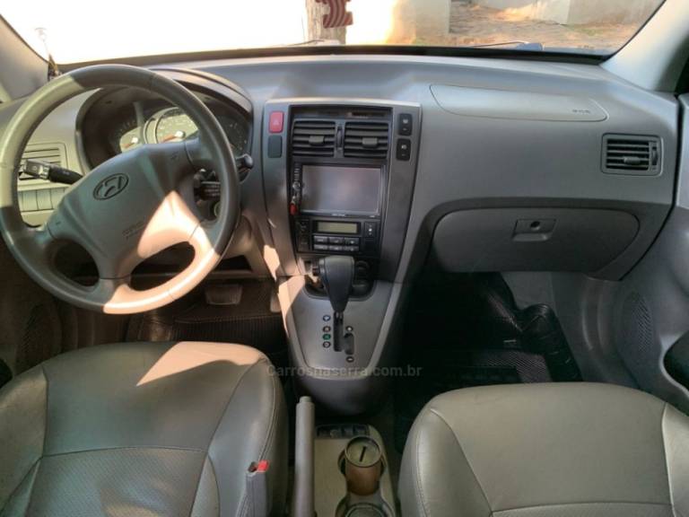 HYUNDAI - TUCSON - 2012/2013 - Prata - R$ 48.900,00